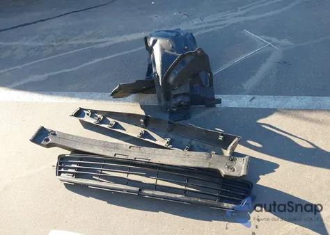 2011 Toyota Corolla Le from USA, damaged, VIN 2T1BU4EE8BC574847